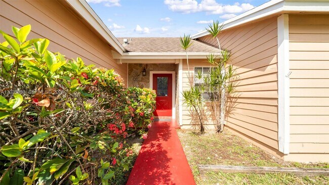 Building Photo - 14780 SW 139th Ct