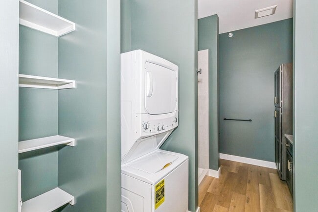 Building Photo - MOVE IN SPECIAL: FIRST 5 TENANTS GET $1000 credit towards rent and/or monthly fees!