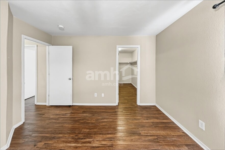 Building Photo - 6286 S Sun View Way