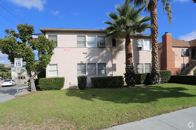 Building Photo - 919 N Glendale Ave