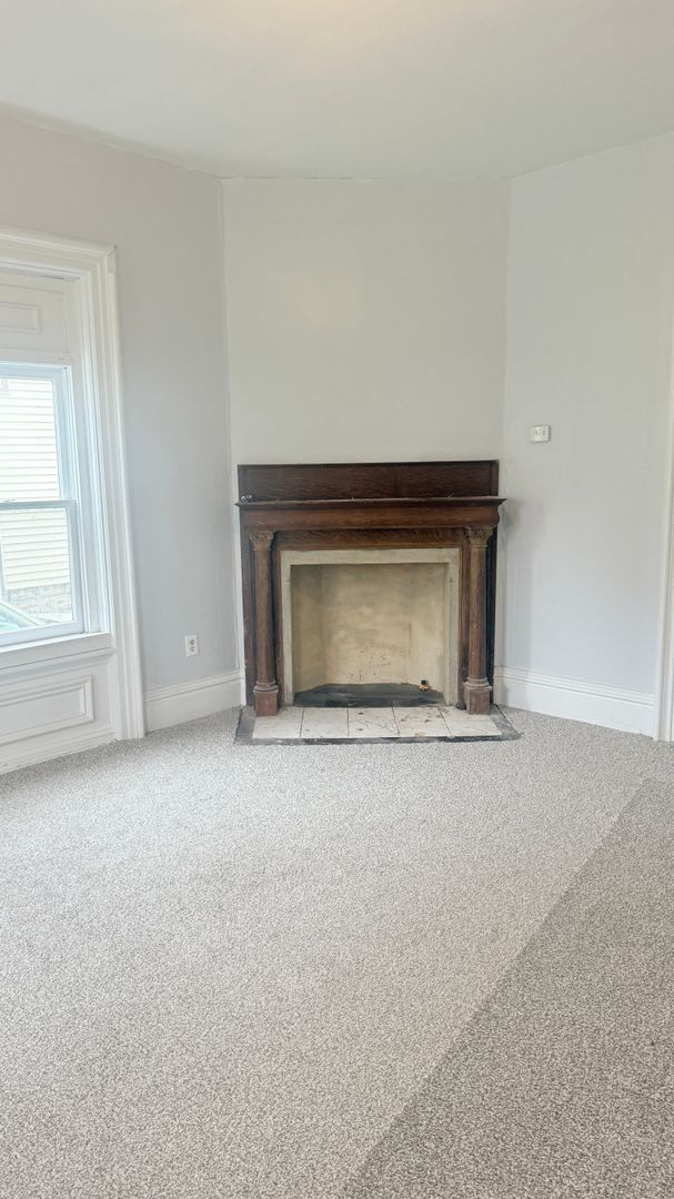 Building Photo - 24 Pierce Ave