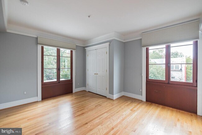 Building Photo - 1351 Wisconsin Ave NW