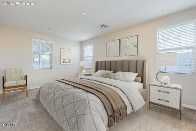 Building Photo - 4770 E Tierra Buena Ln