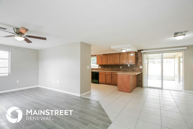 Building Photo - 7021 Moravian Dr