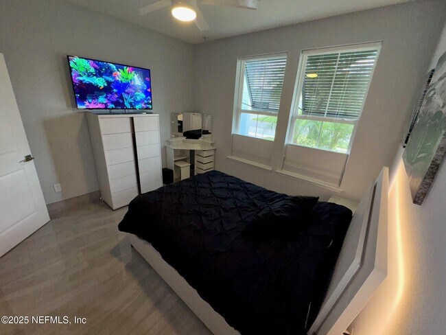 Building Photo - 163 Pine Forest Ct