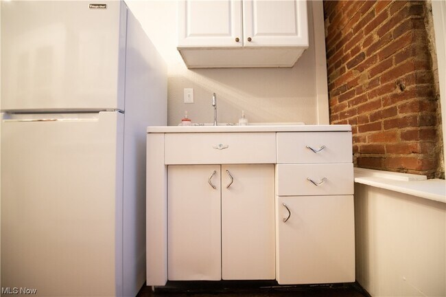 Building Photo - 641 Wheeling Ave