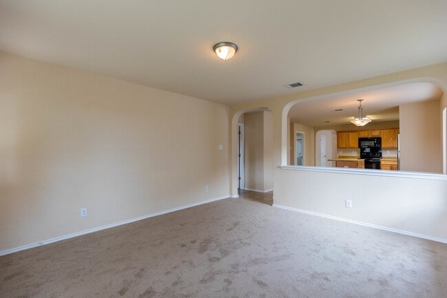 Building Photo - 2476 Medina Dr