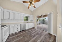 Building Photo - 119 Adobe Cir