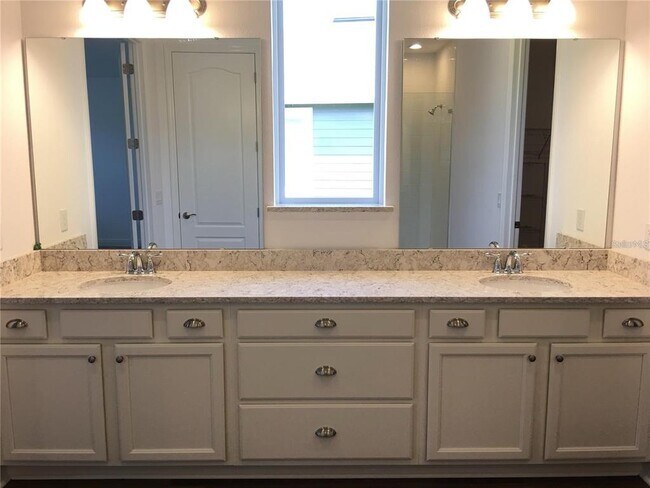 Building Photo - 9124 Merlon Dr