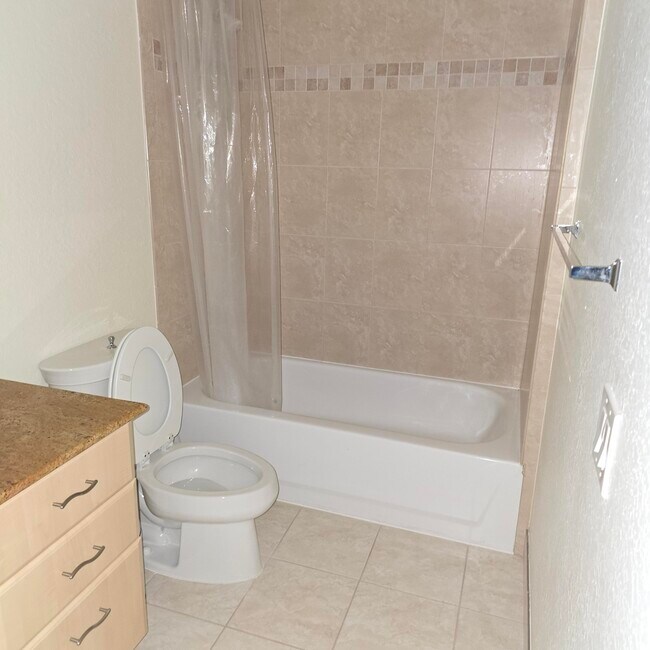 Building Photo - 1610 Presidential Way