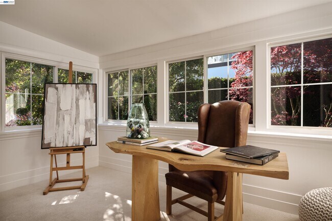 Building Photo - 3033 Divisadero St