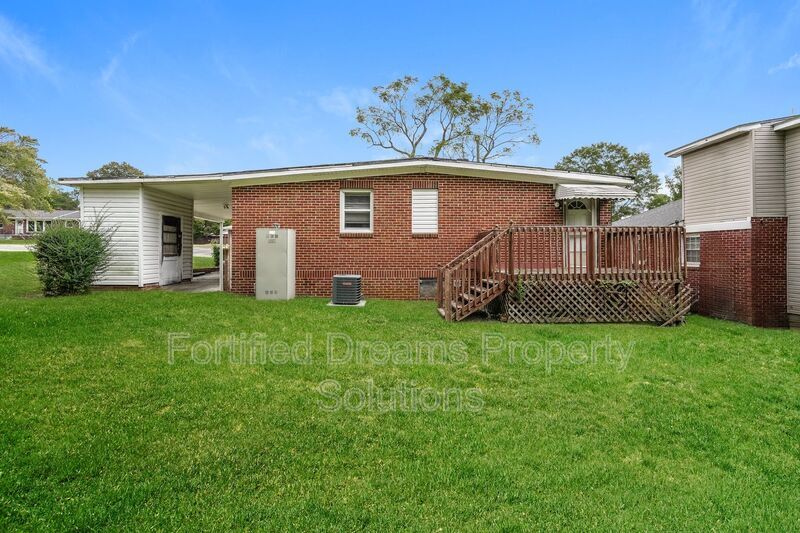 Building Photo - 1208 Westmoreland Dr