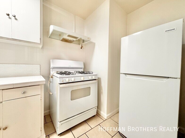 Building Photo - 739 Normandie Ave