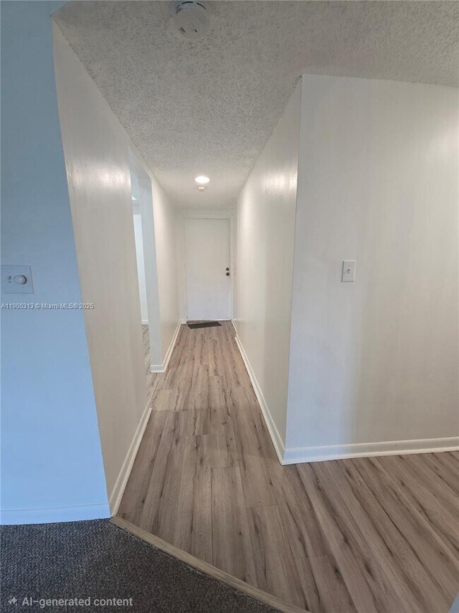 Building Photo - 8735 Ramblewood Dr