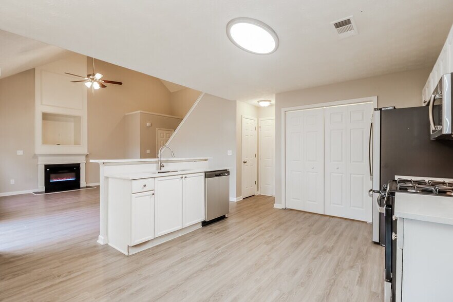 Building Photo - 2285 Wingfoot Pl
