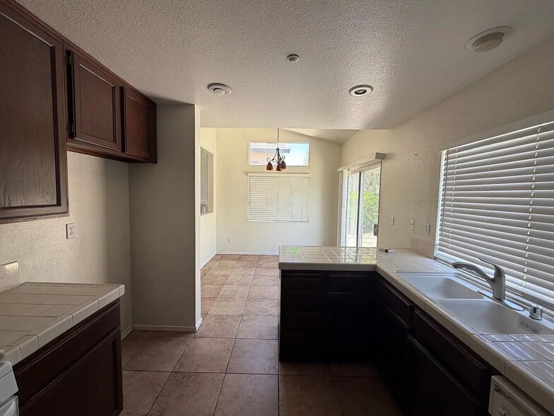 Building Photo - 7622 Canberra Way