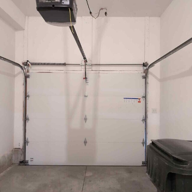 Building Photo - 1225 Dustins Way