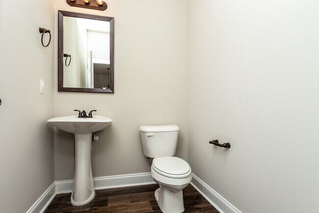 Building Photo - 1161 Pebble Ridge Dr