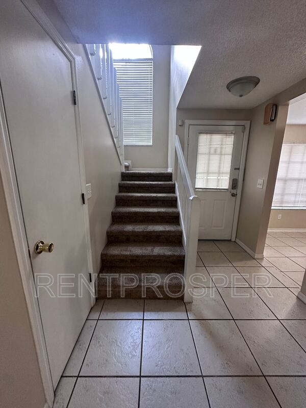 Building Photo - 5980 Scotchwood Glen