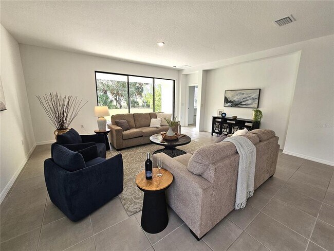 Building Photo - 10171 Milky Way Cir