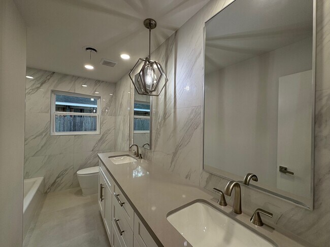 Building Photo - 5822 Yarwell Dr