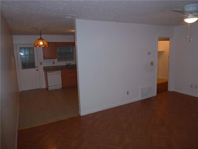 Building Photo - 181 Paper Mill Rd