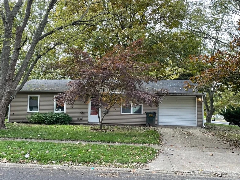 Building Photo - 1101 Lanore Dr