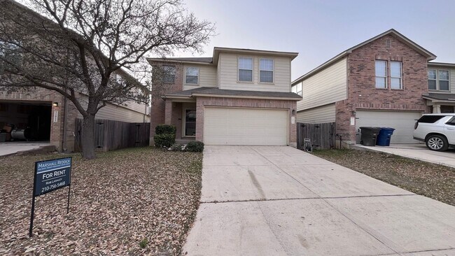 Building Photo - * Make this spacious home in Helotes off B...