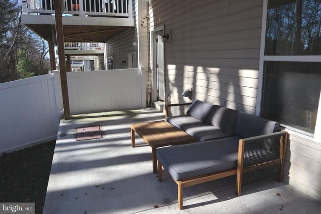 Building Photo - 585 Cross Chase Dr