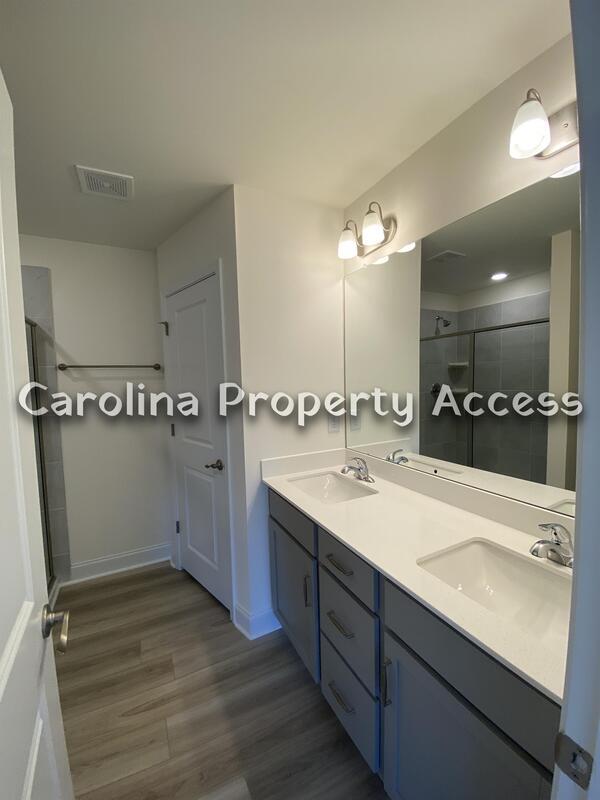 Building Photo - 130 Channel Drop Dr