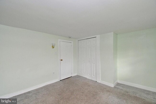 Building Photo - 2 High St