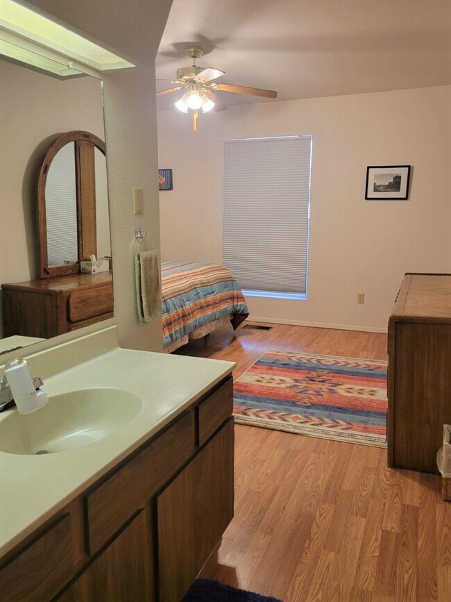 Building Photo - 119 Whispering Pines Way
