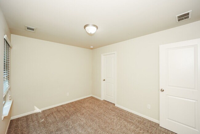 Building Photo - 6281 Allen Rd SW