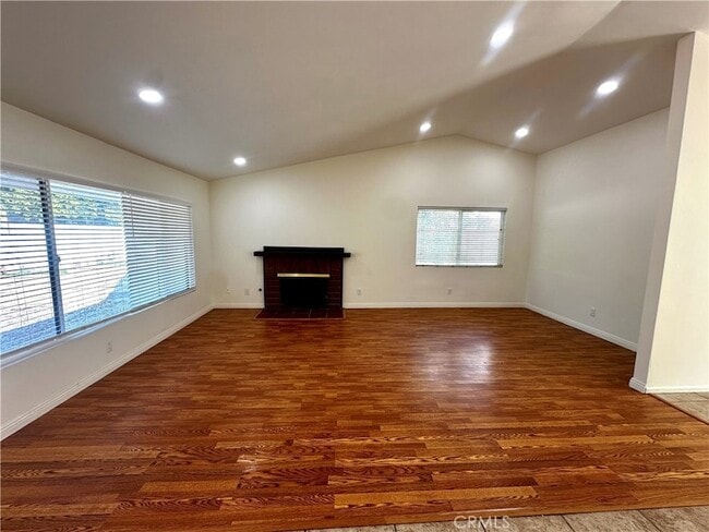 Building Photo - 18562 Stare St