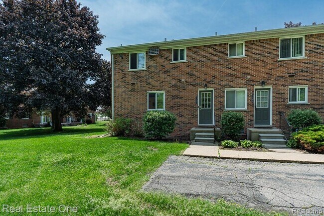 Building Photo - 1147 Tienken Ct