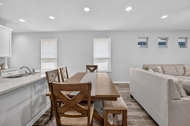 Building Photo - 105 Drifter Ln