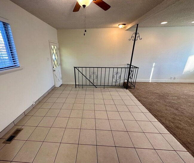 Building Photo - Remodeled 4 Bd Home with 23'x35' Heated Wo...