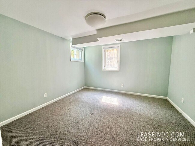 Building Photo - 4439 Springdale St NW