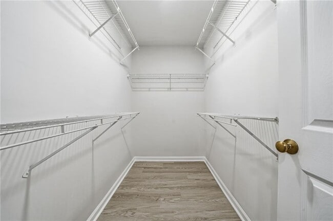 Building Photo - 3349 Lathenview Ct