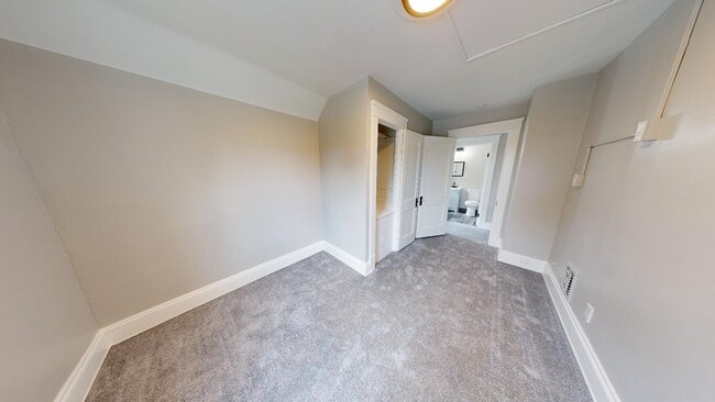 Building Photo - Brooklyn Centre - 3 Bedroom Single Family ...