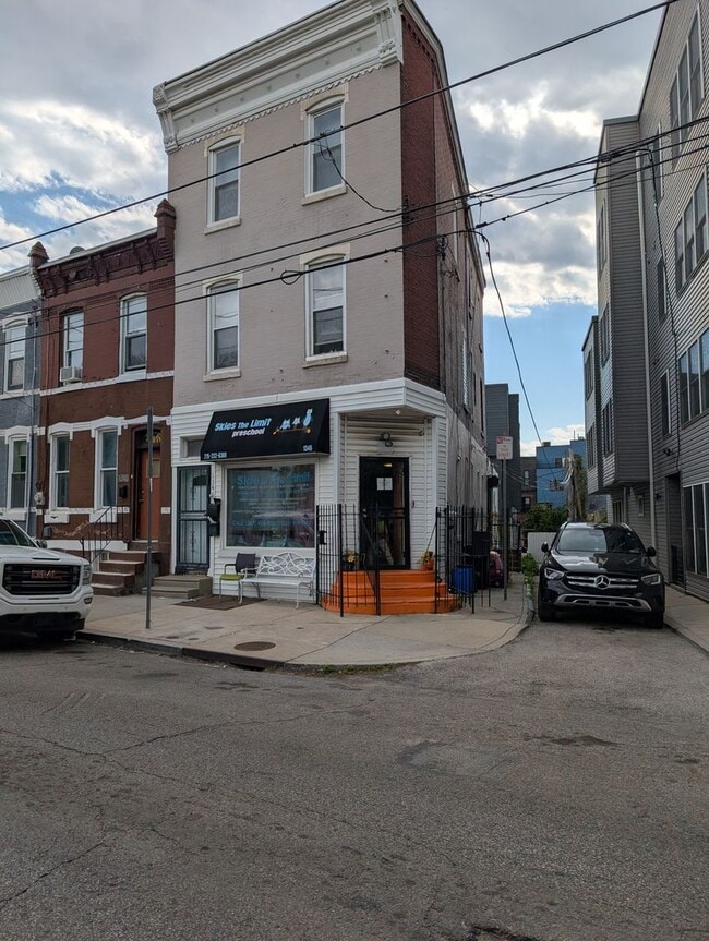 Building Photo - 1346 N 27th St