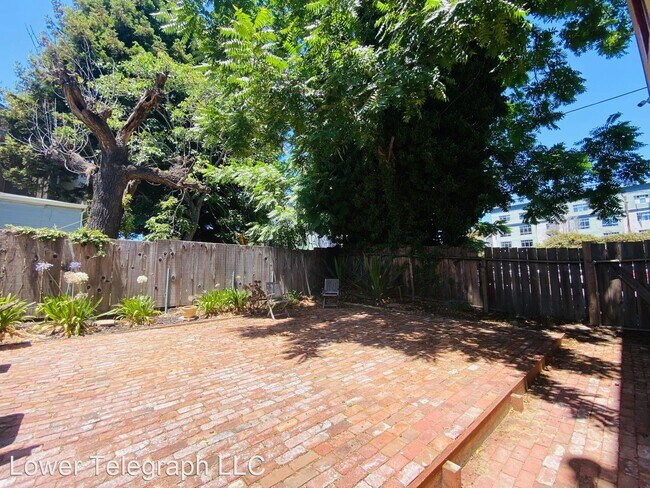 Building Photo - 2315 Telegraph Ave