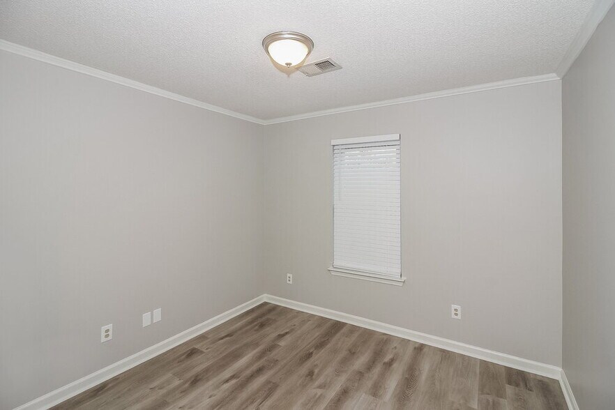 Building Photo - 1031 Jessa Cove