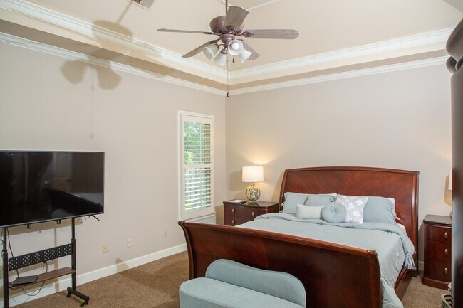 Building Photo - 10060 Avent Ridge Cove
