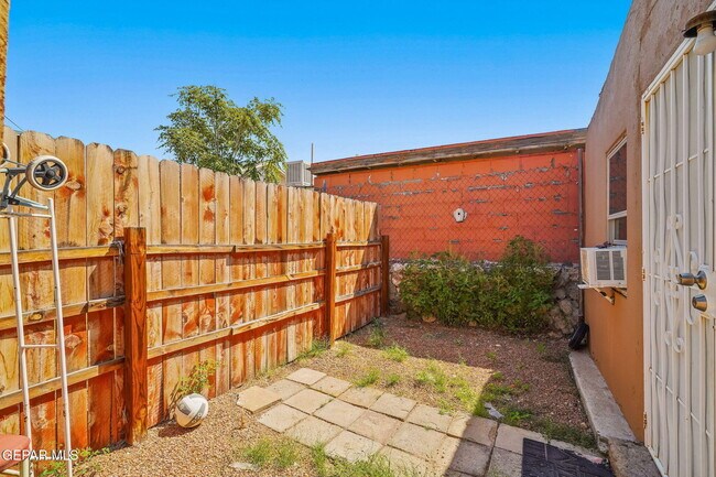 Building Photo - 3204 Memphis Ave