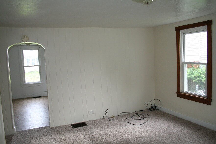 Living Rm back - 2224 Lincoln St