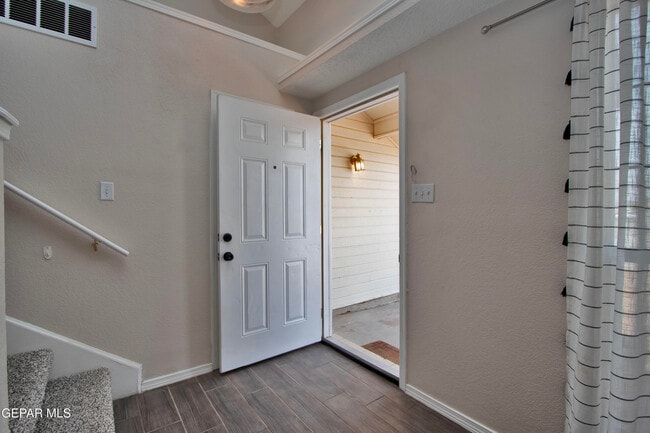 Building Photo - 11726 Stone Castle Dr