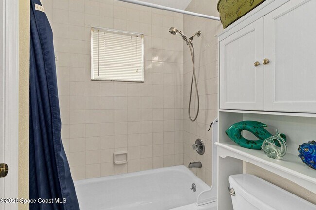 Building Photo - 221 Ocean Park Ln