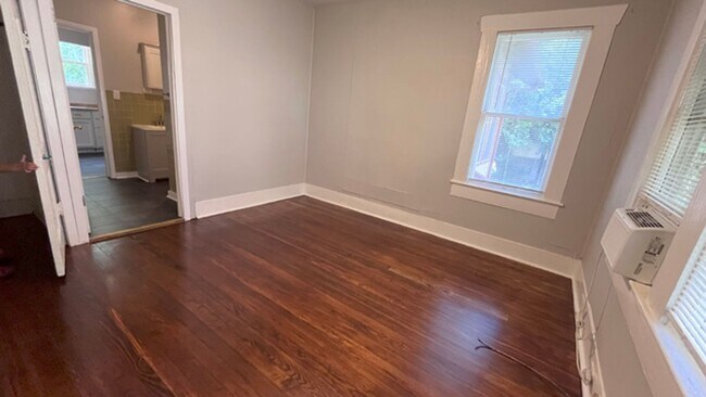 Building Photo - Updated Vintage Vibes Just Minutes from Do...