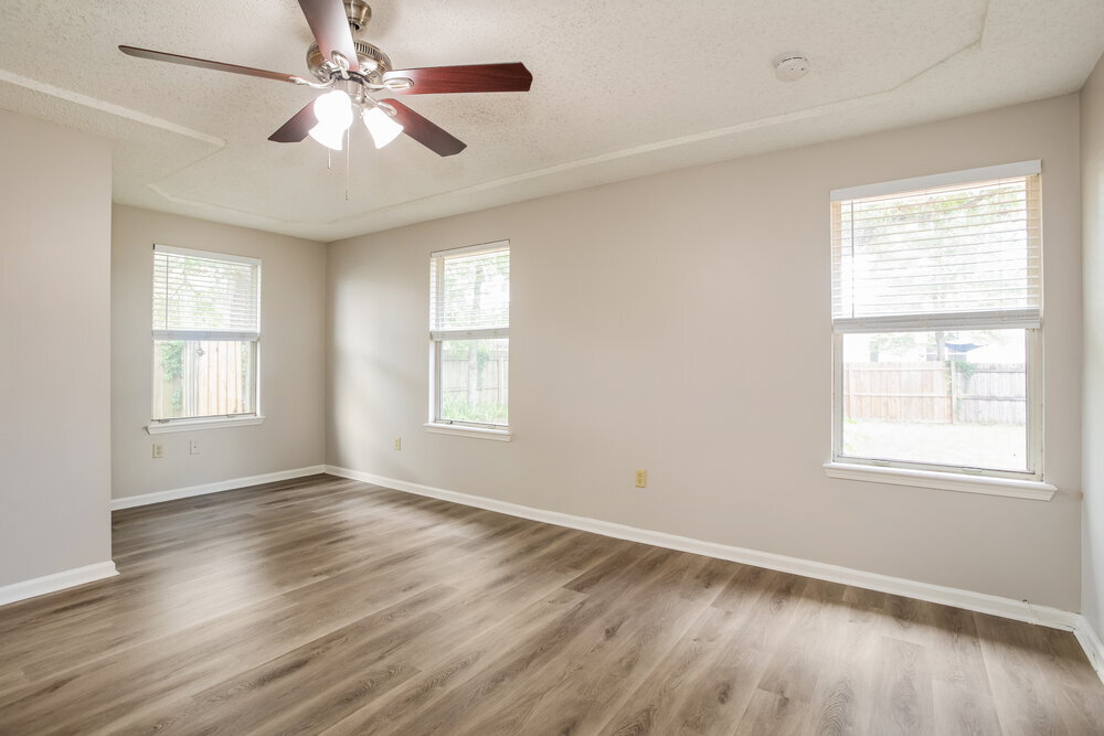 Building Photo - 3268 Avalon Dr
